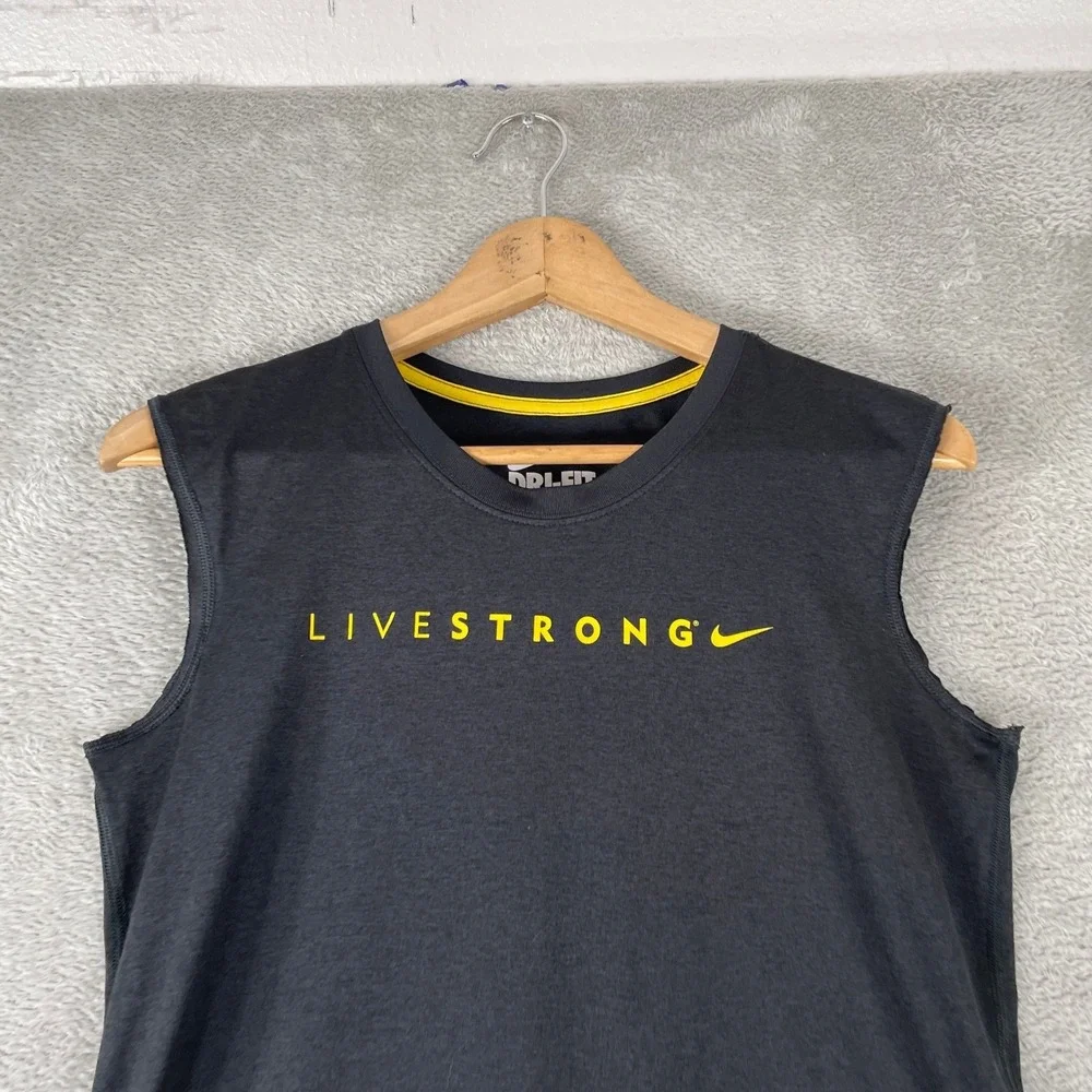 Nike Livestrong Shirt Womens Medium Black Dri-Fit Performance Muscle Tank Top